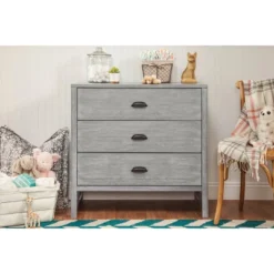 DaVinci Fairway 3-Drawer Dresser